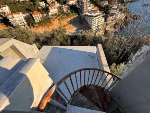 Stunning Ulcinj hillside properties, sea views, and investment potential. Discover exclusive Montenegro real estate at montenegro-listings.me by ekosphere doo.