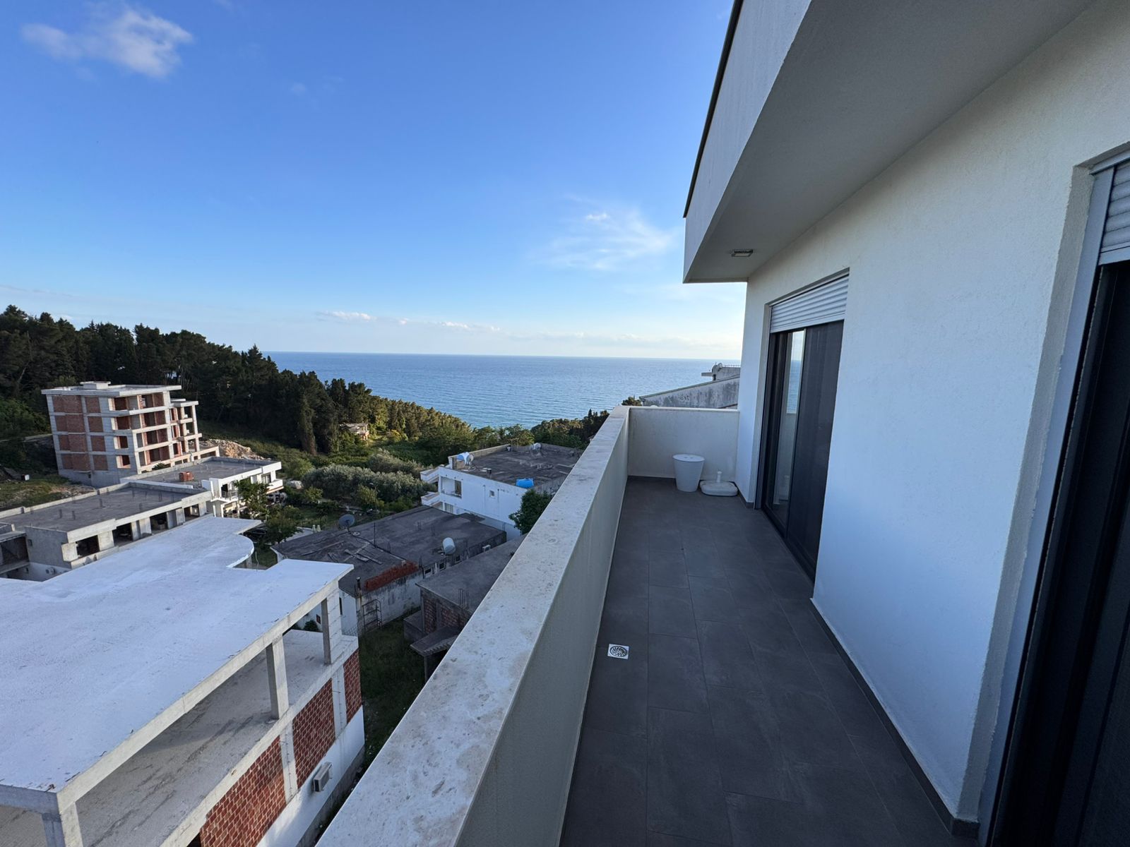 Experience prime Ulcinj living: a stylish white property by ekosphere doo with sea views, modern flair, at montenegro-listings.me.