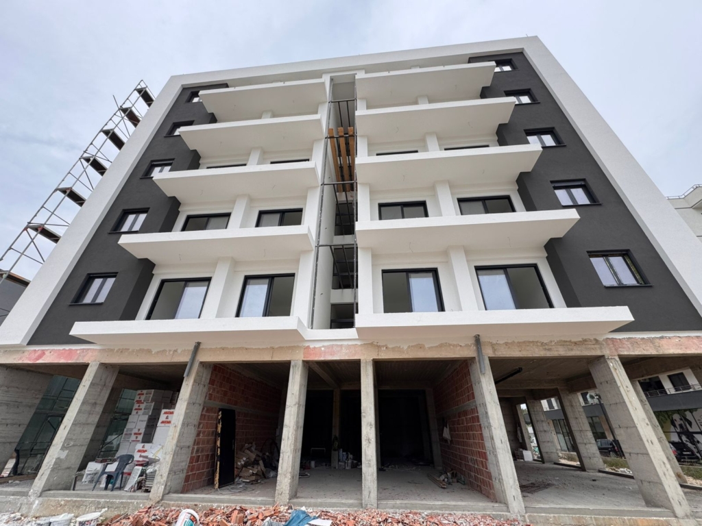 Modernes mehrst&ouml;ckiges Anwesen in Ulcinj, Montenegro, im Bau - investitionsbereit, gelistet von montenegro-listings.me (ekosphere doo).