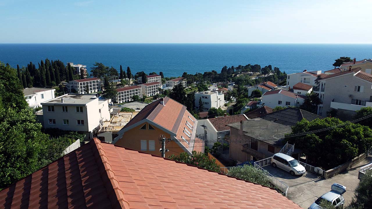 Stunning Ulcinj hillside real estate with sea views—ideal for investment. Explore Montenegro-Listings.me by Ekosphere doo in Ulcinj.