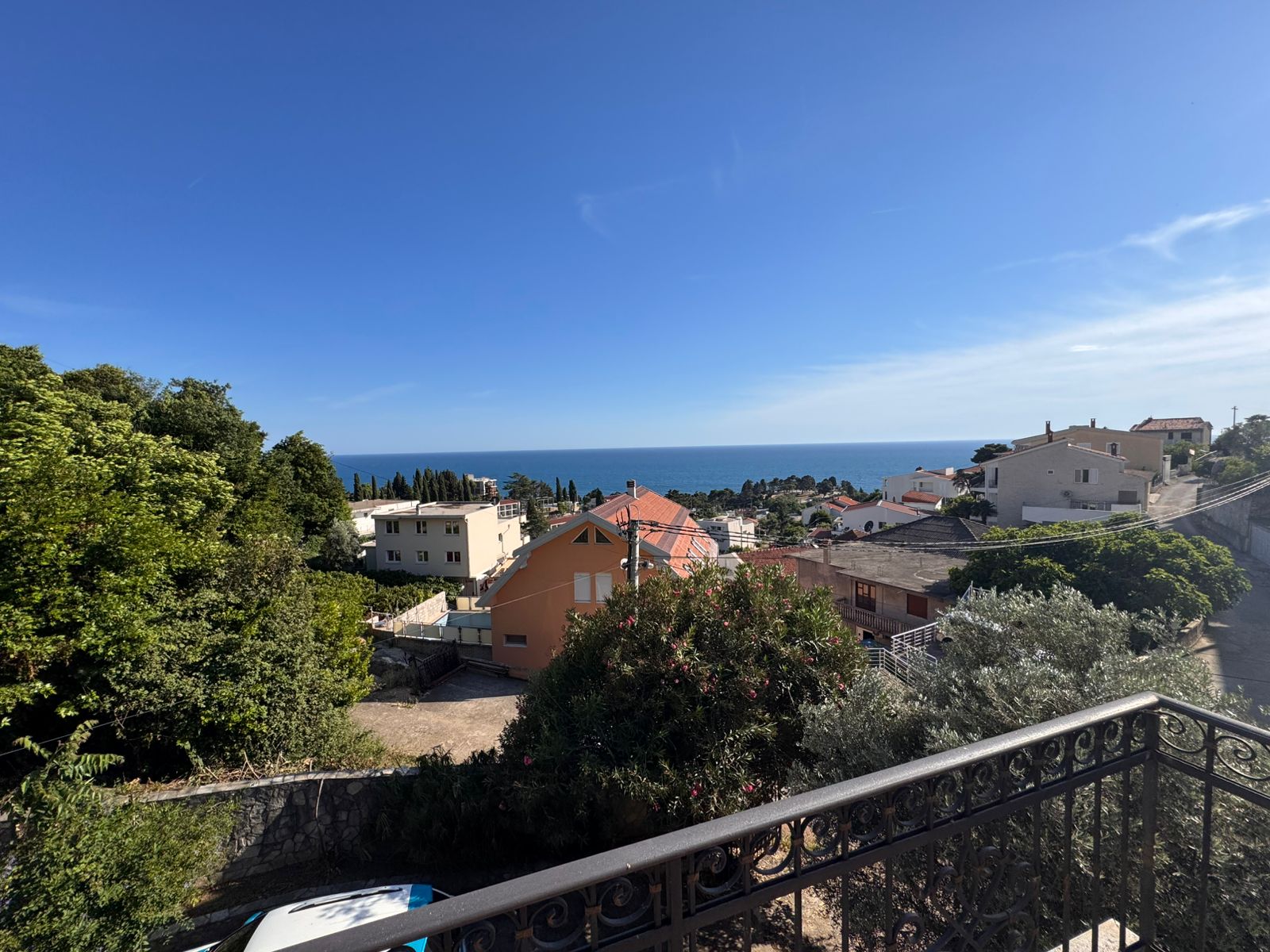 Stunning coastal homes in Ulcinj, Montenegro with lush greenery and sea views. Exclusive Ekosphere DOO listing on montenegro-listings.me.