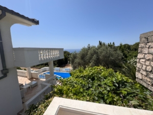 Luxury Ulcinj villa with private pool, terrace, sea views, and lush gardens—prime investment via montenegro-listings.me by ekosphere doo.