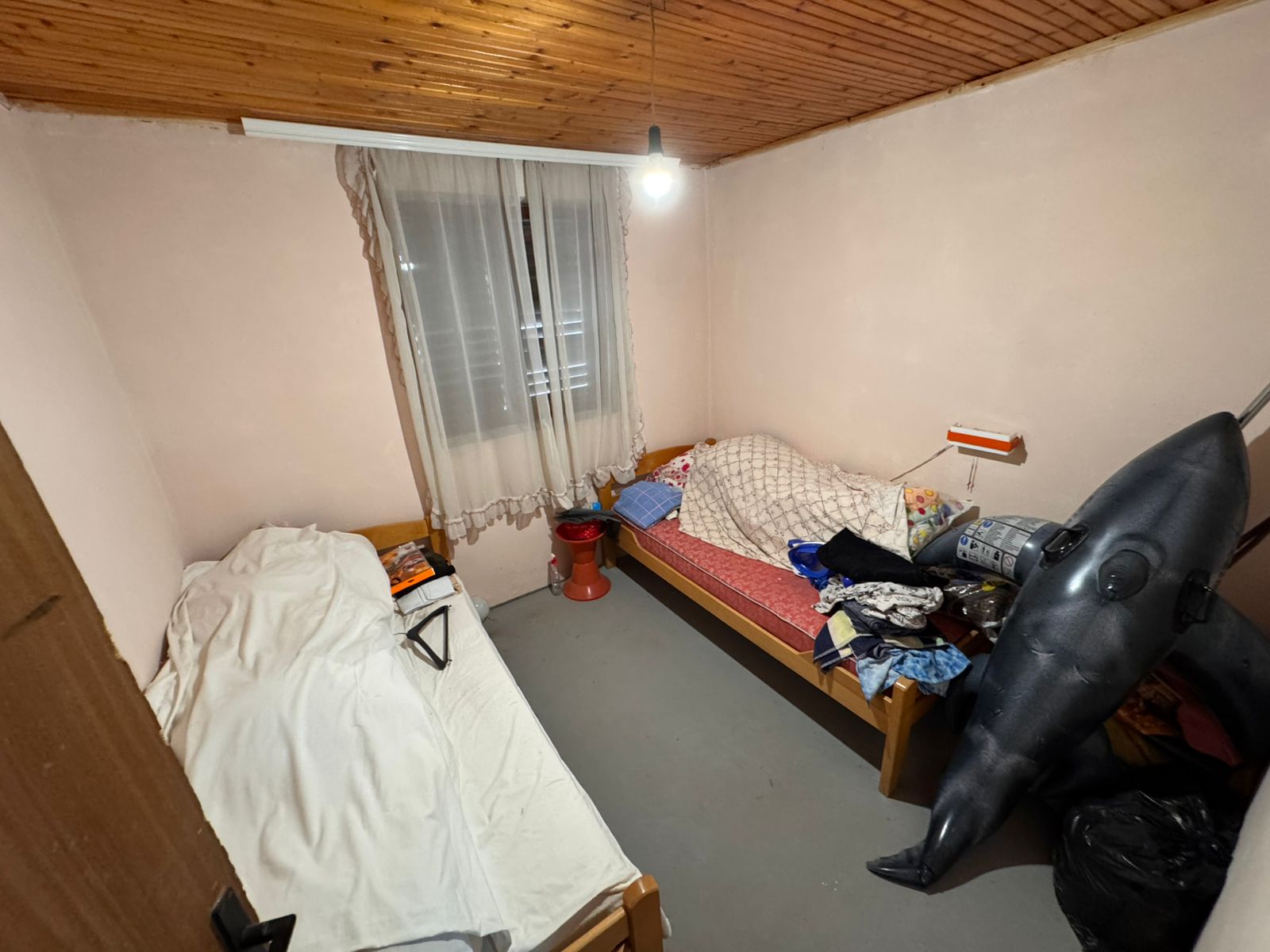 Bright, inviting Ulcinj room with two single beds&mdash;ideal for investments. Explore exclusive listings from Ekosphere on montenegro-listings.me.