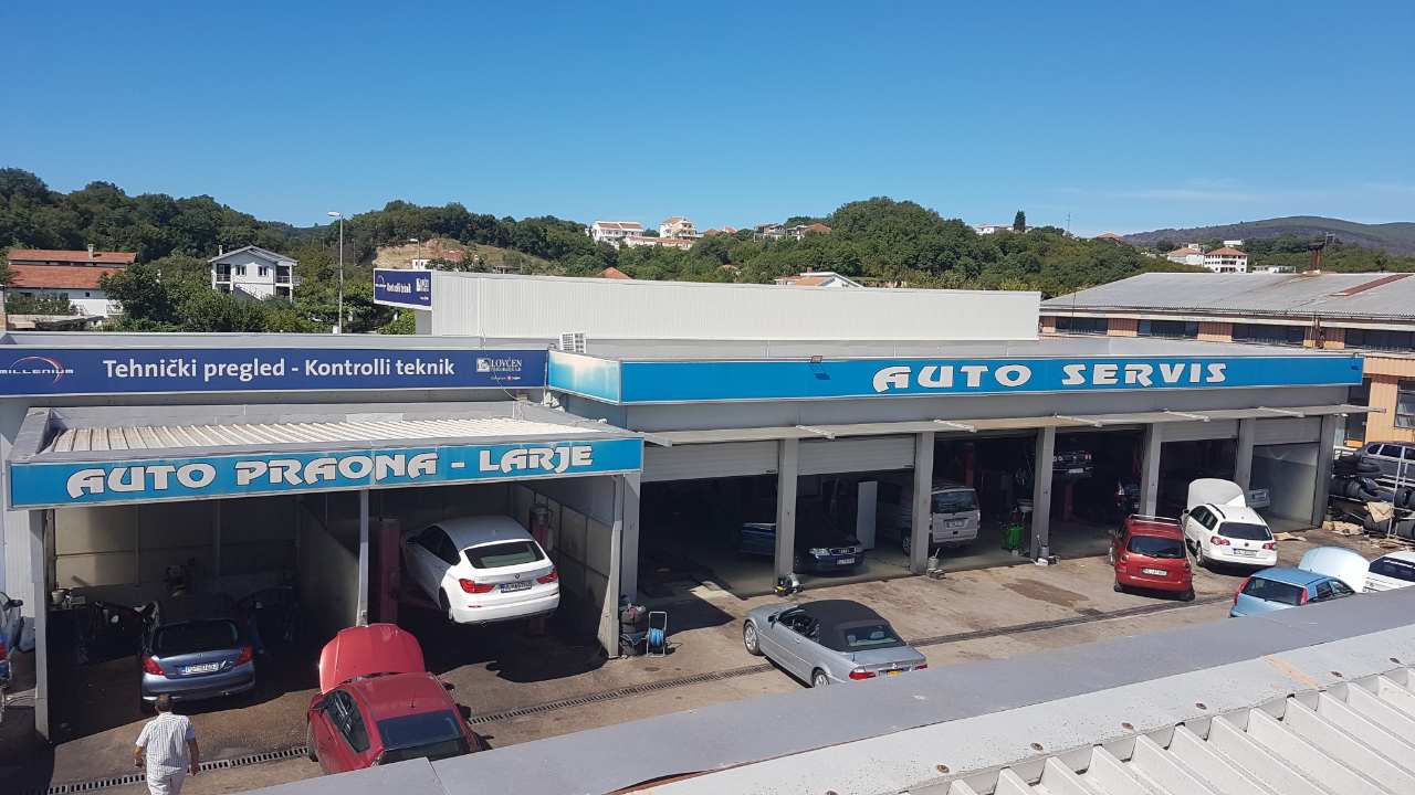 Prime Ulcinj commercial property: modern auto service center, ample parking, high visibility&mdash;invest with montenegro-listings.me by Ekosphere doo.