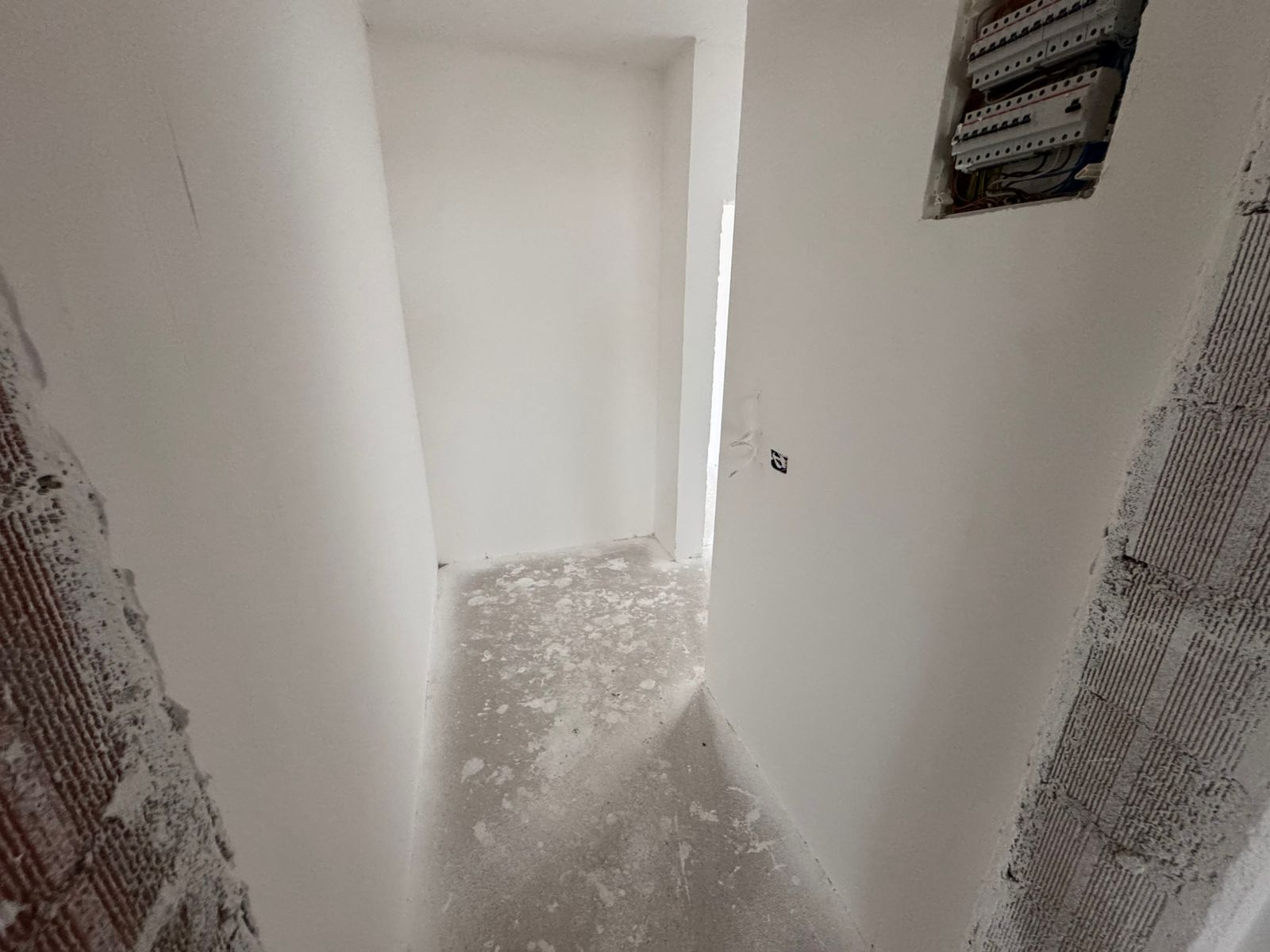 Spacious hallway in a property for renovation in Ulcinj, Montenegro&mdash;ideal investment via montenegro-listings.me by ekosphere doo.