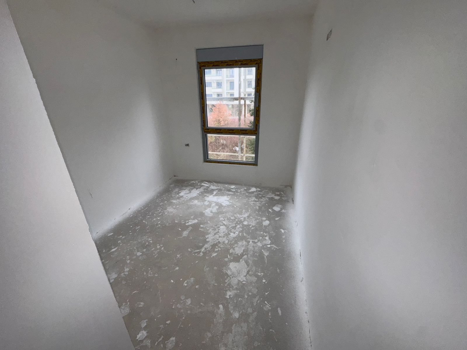 Bright, potential-filled room in Ulcinj, Montenegro&mdash;ideal for investment; under-renovation property listed by ekosphere doo.