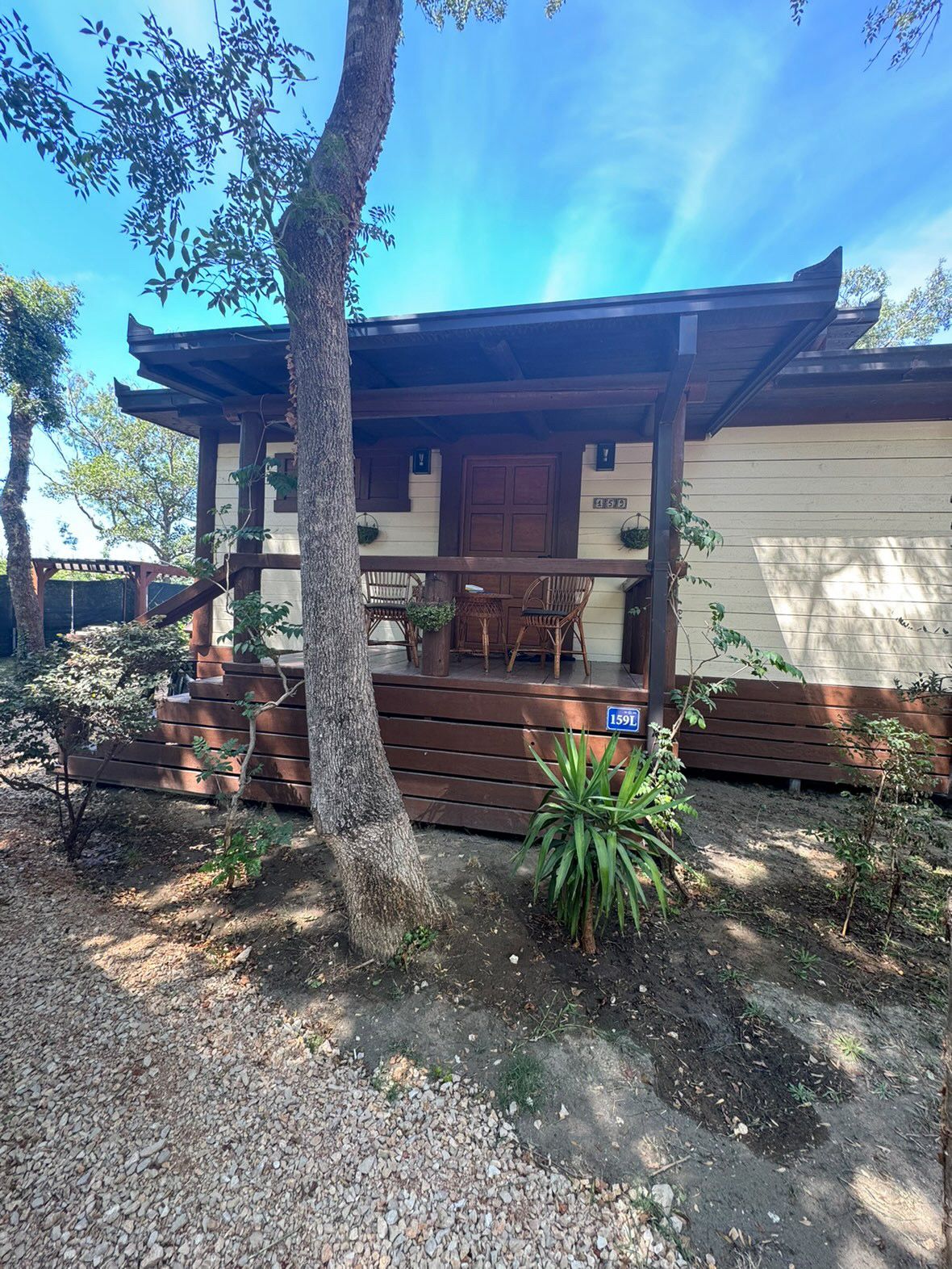 Charming wooden house in Ulcinj with porch, lush greenery, unique entry, ideal for investment. Montenegro-listings.me by ekosphere doo.